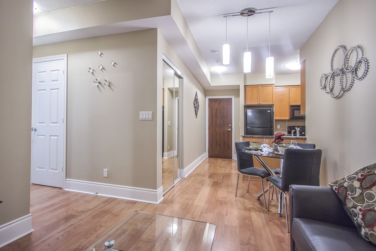 PlatinumSuites_'s tweet image. Has an emergency caused you to temporarily leave your home? Did you know that you can ask your #insurance company to send you to Platinum Suites! One of the perks of staying at our insurance housing in Mississauga is the convenience of having a full kitchen.
#insurancehousing