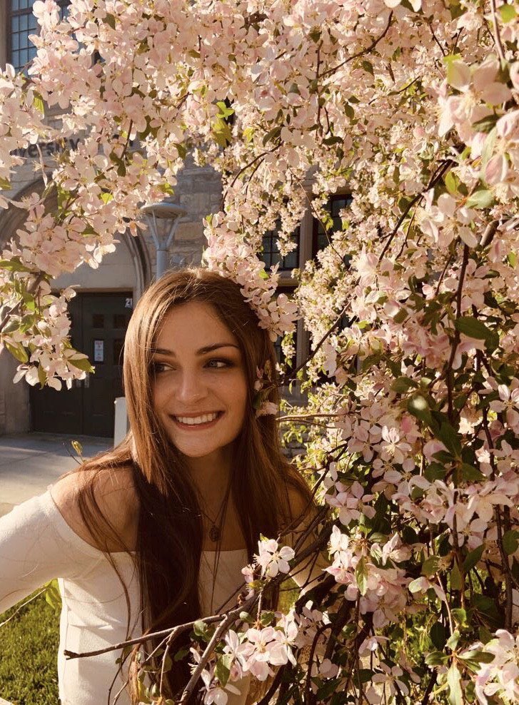 AwLinkCrew's tweet photo. Big things are ahead for Emma Wyckhouse at the University of Toledo where she will study nursing this fall!!   Thanks for your contribution to Link, Emma!! https://t.co/ZfE4b4QcLW