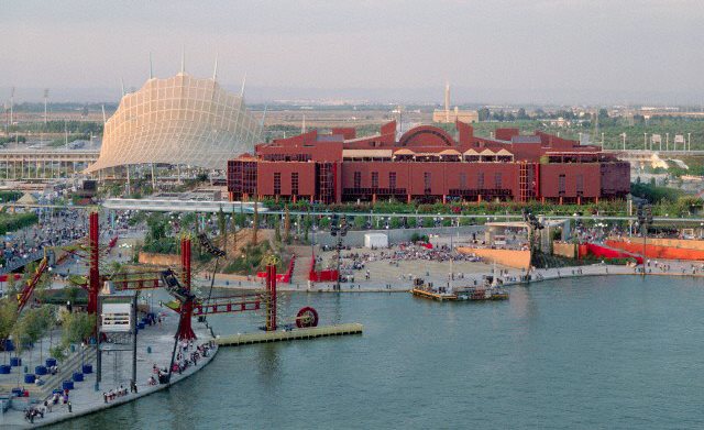 SevillaInsolita's tweet photo. Lago de España, pabellón Plaza de América y puerta de Itálica de la Expo.

Año 1992. https://t.co/EAdc97xQGz