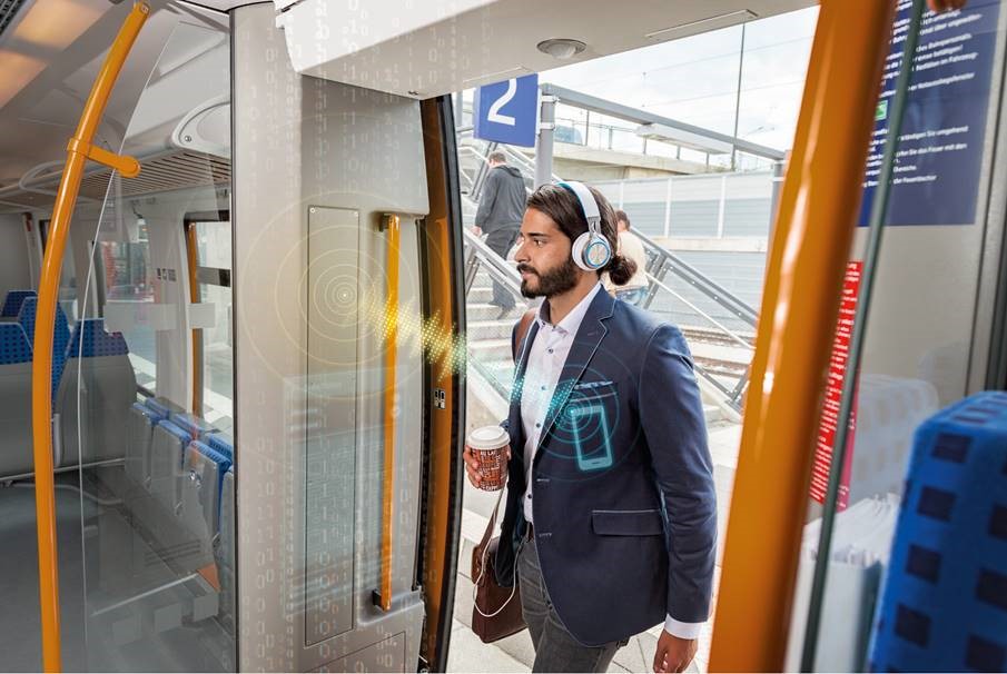 SiemensMobility's tweet photo. Mobile #ticketing for public #transport enables to plan your trip easily &amp; safely, with a swipe on your smartphone or hands-free. Avoid cash handling, queuing at ticket vending machines, or any hassle about the right fare. Learn more: https://t.co/1Rlsppsvuu #passengerexperience https://t.co/oynGLCpKvl