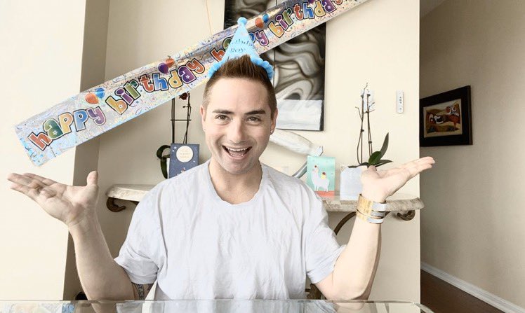 MichaelKuluva's tweet photo. πNEW #YOUTUBE VIDEO OUT NOW! π
My Birthday Tips During a Pandemic | Michael Kuluva https://t.co/RHCDz0yGQw via @YouTube
#pandemicbirthday #Covid_19 #coronavirus #rheumatoidarthritis #ra #rheumie #spoonie #arthritis #birthday #michaelkuluva #birthdaytips #arthritisvlog #MAY https://t.co/f4MIGkiHmT