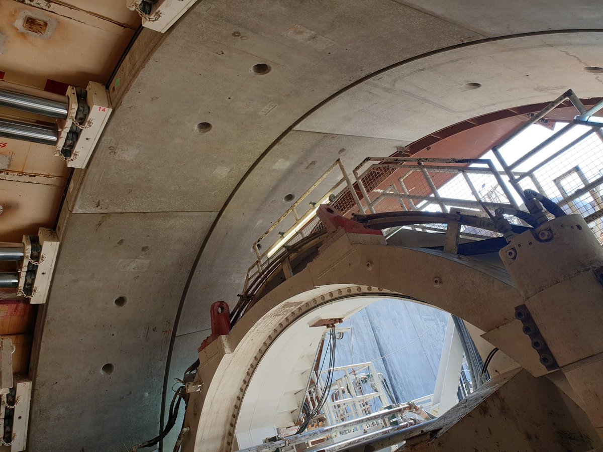 DEMEgroup's tweet photo. The tunnel boring machine started the 2.25 km journey to excavate the second tunnel tube for the RijnlandRoute in the Netherlands. Follow βGaiaβsβ journey at https://t.co/60iBOl6ef3. Photo courtesy: Rick Keus. #DEMEGroup #COMOL5 #RijnlandRoute #tunnelboringmachine #tunnel #infra https://t.co/Kzqz8mrTwF