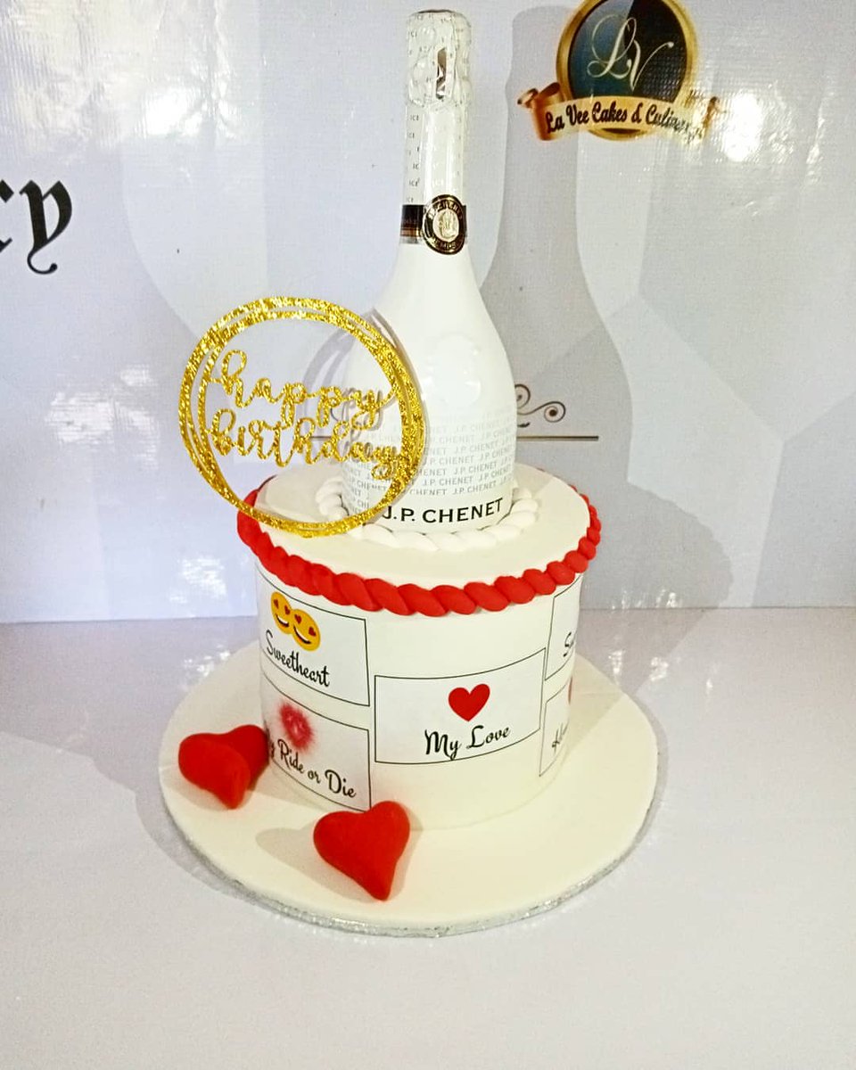 LaVeesBakery's tweet photo. We create the best cakes just for our amazing customers. Here's a piece to make you smile π and we're taking orders! Order now
#laveecakes #cakesinuyo #uyocakes #lavee #covid19 #akwaibomcakes #AkwaIbomTwitter #cakesinakwaibom https://t.co/bNrX260Bw2