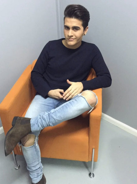 MaverickLaIsla's tweet photo. Soy finalista del concurso 😍 ahora necesito que cuando abran líneas le mandeis todos un mensaje a @ElRealityLaIsla con Ganar + Maverick. He luchado mucho para llegar hasta aquí, ganando pruebas y teniendo que superar cuatro nominaciones y quiero seguir avanzando https://t.co/sQ9n8oL32b