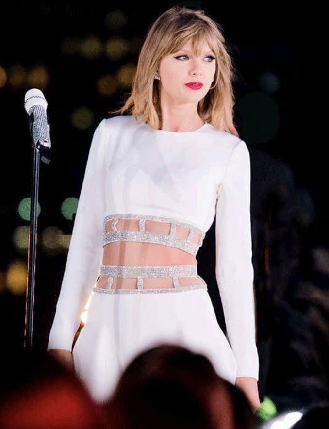 TaylorSPolls's tweet photo. Which performance look? Vote below! #TaylorSwift #Swifties #TS1989 #iHeartRadioSecretSession #1989WorldTour #Style https://t.co/NKaLbsAzrE