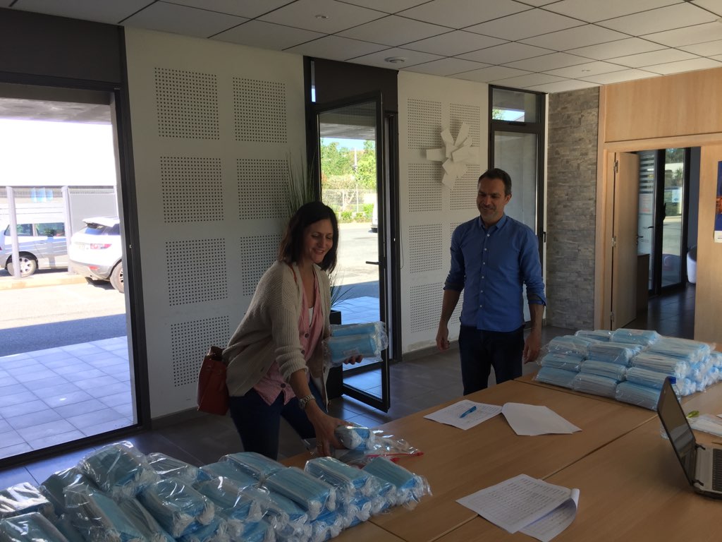 Fin de l'opération "des #masques pour les #chantiers du #BTP dans le Var". Depuis le 21 avril, la <a href="/FBTP83/">Fédération BTP du Var</a> aura livré 100 000 masques aux entreprises du BTP varois💪✌👏👏😷👷 <a href="/TPBMpaca/">TPBM</a> <a href="/Var_Matin/">Var-matin</a>