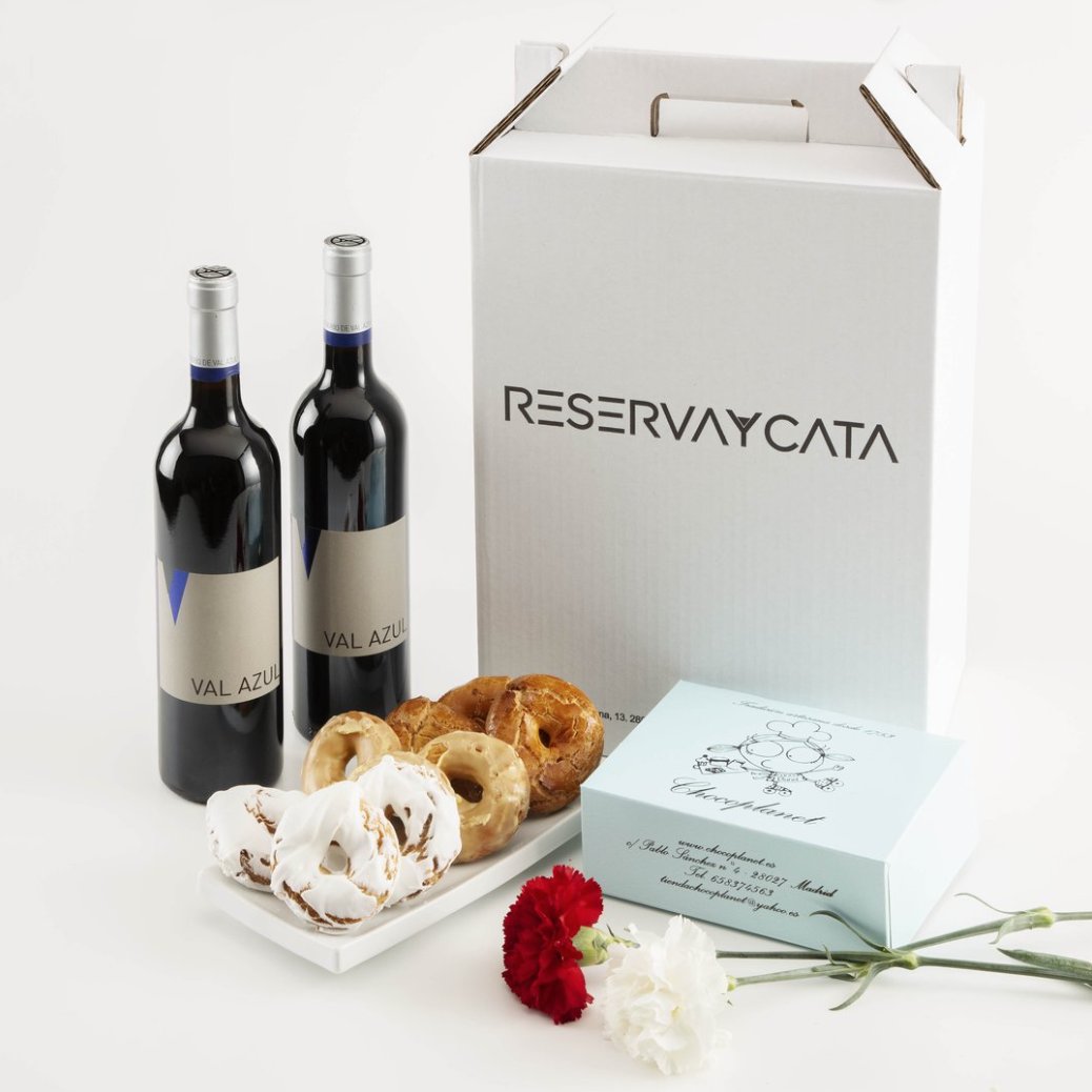 VinosdeMadridDO's tweet photo. Desde @BodegaValazul nos llega una propuesta muy especial para celebrar este San Isidro por todo lo alto. 🎁🎁
 👉https://t.co/rsFNy2wxN8 #EstamosContigo https://t.co/QDeceqXL3F