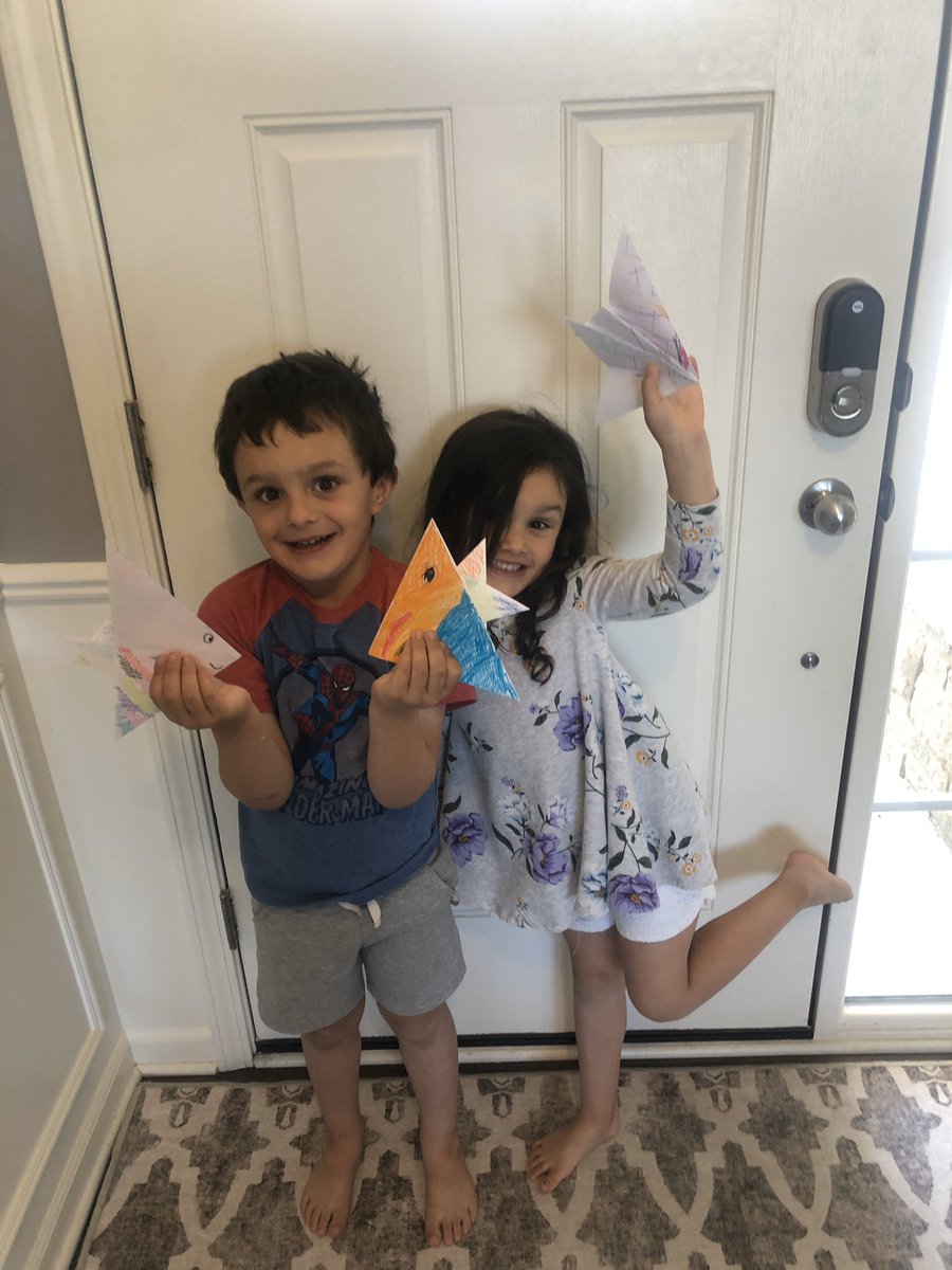 kelswicky's tweet photo. @LLEWIXOM  We started to make our sea of fish! Next, we are going to make a bunch of little ones! https://t.co/ziU1tofvqE