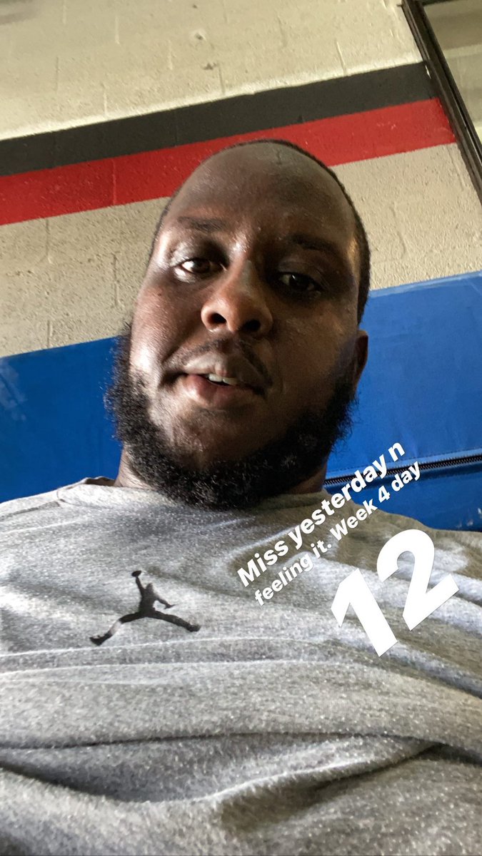 CoachPJCooney's tweet photo. Missed yesterday had to be a uncle lol but came back ready leg day. #ATTACKTHEWEIGHT https://t.co/LORzviHPYr
