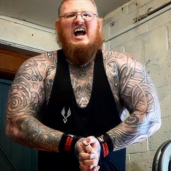 BigAlDevlin's tweet photo. Grrr... haha easy chest workout today
#pecasaurusrex #pecasaurus #workout #homegym #devlin #gym #gymaddict #gymaholic #gymlifestyle #gymlife #motivation #fitnessmotivation #weightlifting #beastmode #viking #tattoo #ink #inked #tattoo #beef #beefy #beefymen #benchpress #press https://t.co/LQ76hzTggc