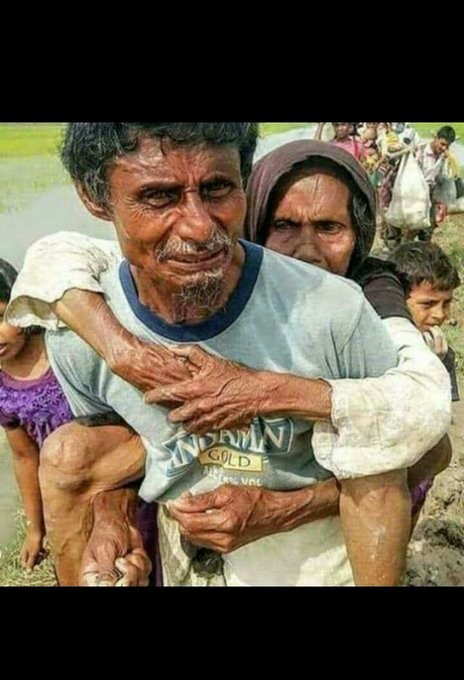 Bhimkys's tweet photo. This is haunting and the pain on their face is real unlike your emotions and assurances. Can you take this moment of pain away from their life? Well, I don't have trust on you.
#AatmanirbharBharat #PMModi #8बजे_दान_का_हिसाब_दो #8बजे #8Pm_8Questions https://t.co/VUVwAIZKAO