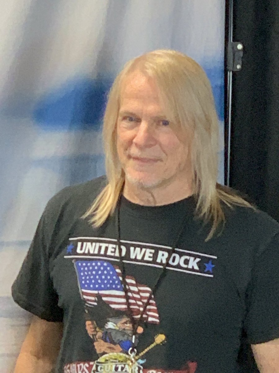 headeast72's tweet photo. Last USA Deep Purple show with Ian Gillan and Probably Deep purple Armory Minneapolis Minnesota 10-19-2019 Yes United we Rock https://t.co/y9LNW9oylp