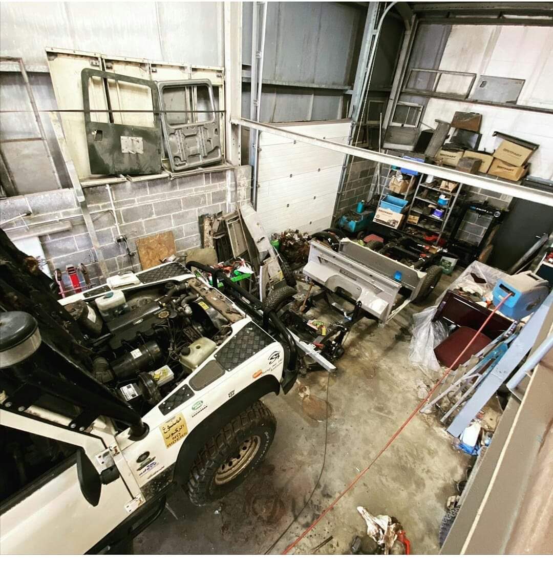 SamWatson__'s tweet photo. Elsa's stretch &amp; refit is almost done.  Today @BlackPaw4x4 are fitting a large intercooler from @AlliSport and a hybrid turbo &amp; boost pin from #Fourby + changing P gasket,  timing belt and few other bits.  The custom gullwing from #RhinoOverland arrived today too

@LandRover_UK https://t.co/ooZfKf6Fok