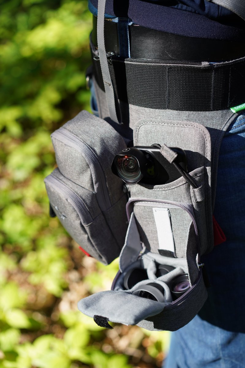 COSYSPEED's tweet image. With our #PHONESLINGER Series, your smartphone, interchangeable lenses, and vlogging equipment are ready at hand at any time.