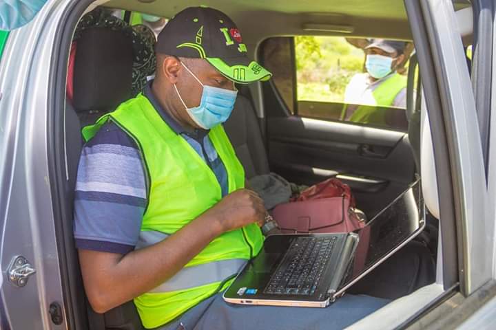 JWShowOfficial's tweet photo. We took the initiative to laikipia county to distribute food stuff and Mask to help the community around the area in partnership with Ajiry and MasterCard.
Sanitize,Wear Mask and keep distance #zerocon
@EzekielMutua @NellyMuluka @InfoKfcb @BeatriceMwasi @ExportsKenya @BrandKenya https://t.co/QpMPSJBlbu