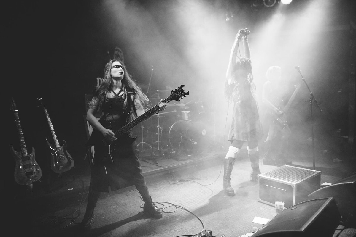 One shot from our last show in Germany😍 wishing to play there again and meeting our friends soon! Pic by Daniel Rast. #Bielefeld #live