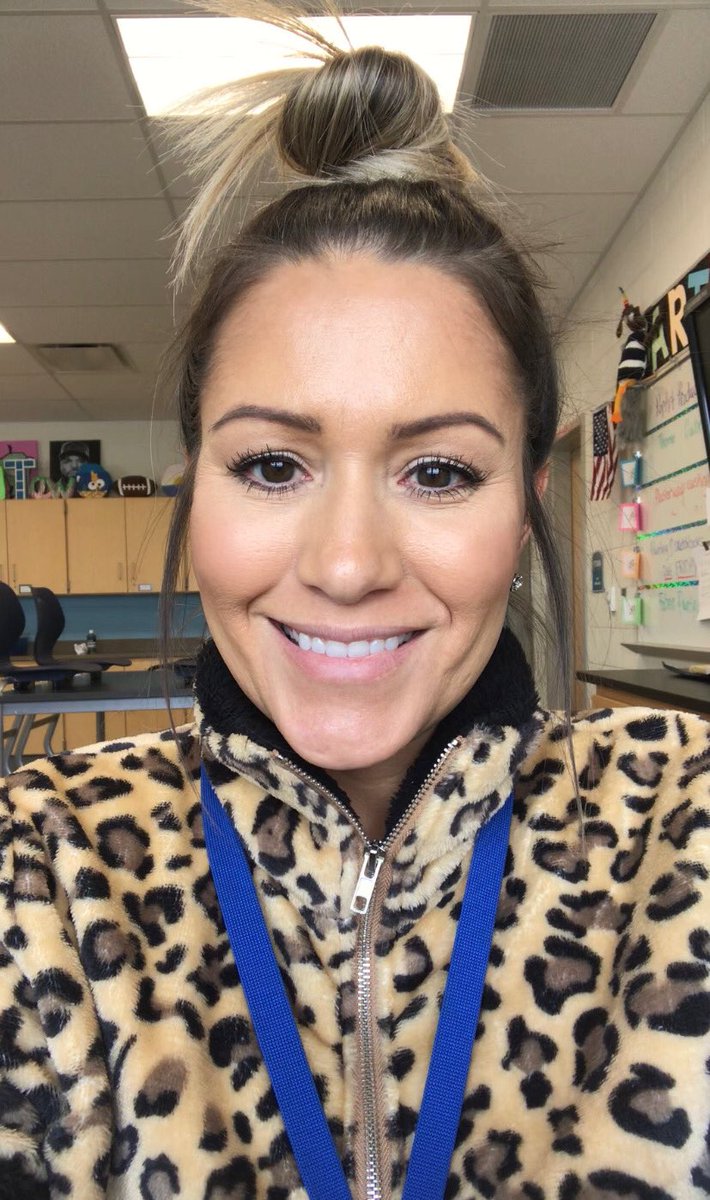 HaleyEaton20's tweet photo. Our May Teacher of the Month is @summerrohloff ! I can’t say enough great things about her. She’s hardworking, dedicated, super talented, and loves these kids more than anything. She makes everyone’s day brighter ☀️ congrats! #TheRangerWay @RangerRoundup https://t.co/faYE5IzObd