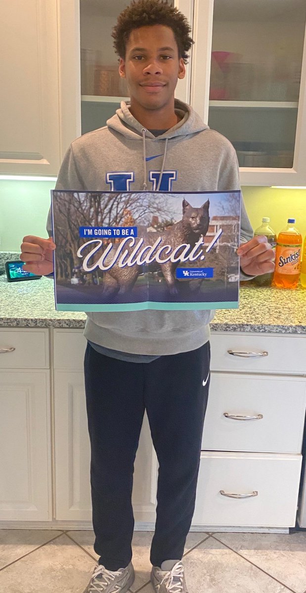 JackandJillDer2's tweet photo. Senior Donovan Radford will be attending the University of Kentucky in the Fall. Congratulations and best wishes to you! 👨🏾‍🎓 https://t.co/GHjR1ZqI8p
