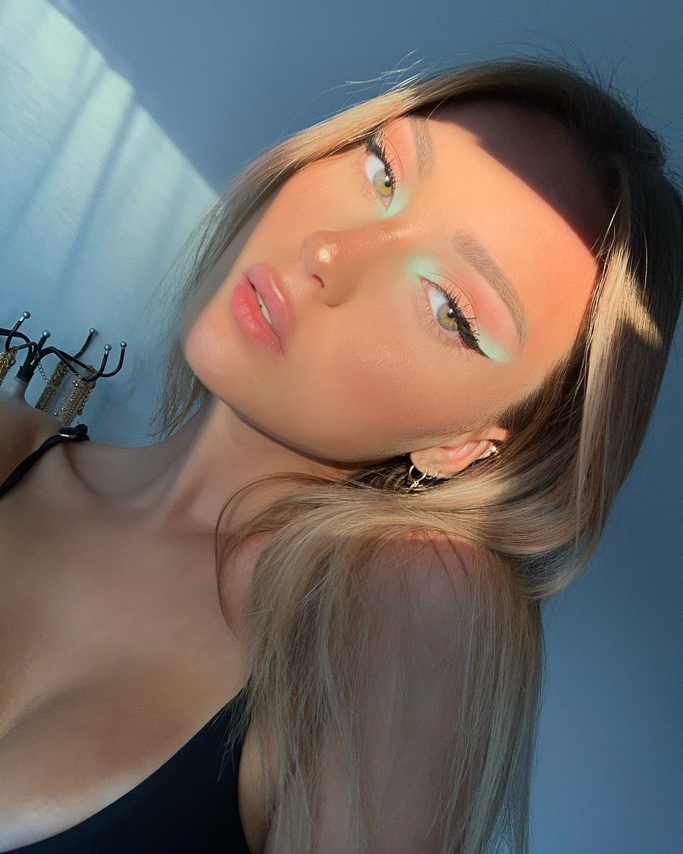 romaneinnc's tweet photo. Just wanted to share my favorites makeups🥰 https://t.co/cfDUUV3kOO