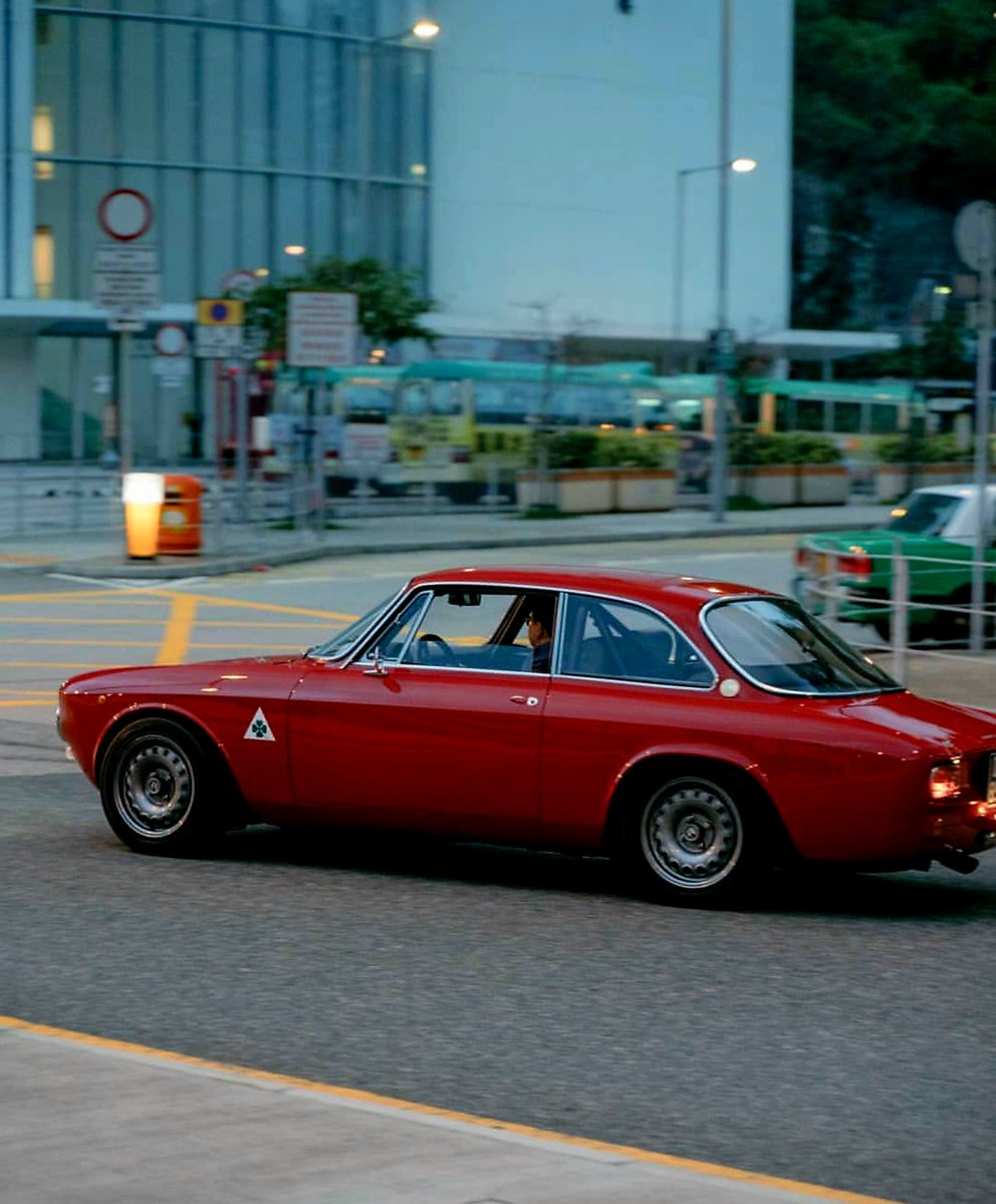 alfamale87's tweet photo. Alfa Romeo GT https://t.co/scf3sxTrKk