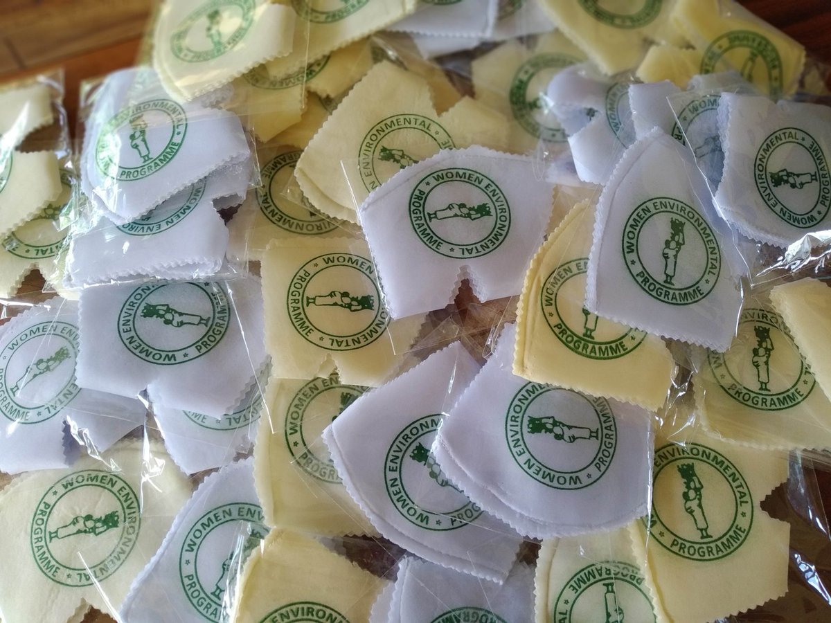 TogoWep's tweet photo. Pour le respect des mesures barrières et la prévention des femmes rurales nous avons confectionné des masques à l'effigie de notre organisation #WEPTOGO. Nous sommes actuellement sur notre ferme d'expérimentation agro-écologique #Kekeliva au pied du mont Agou. #COVIDー19 #women https://t.co/AUlRNFo8O9