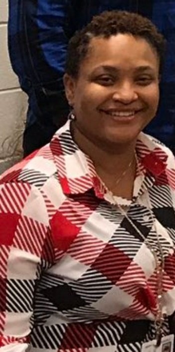 CynthiaMcCray19's tweet photo. Day 13: Hampton Middle School welcomed 1st year AP, Brandi Hardnett, this year. Hardnett has been a Hornet for a few years; thus she knows the school & community well. She is very knowledgeable, encouraging & resilient. HC appreciates her! #APIP2020 @bhardnett12 @purvisjackson02 https://t.co/C1cDTsrc66