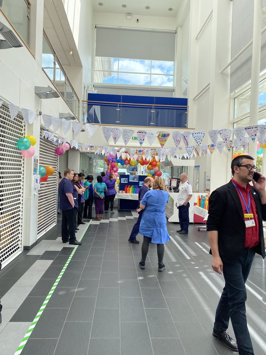 debbymadden1's tweet photo. Happy international nurses day to all @NewhamHospital @louise_crosby https://t.co/bye5VbQ7TC