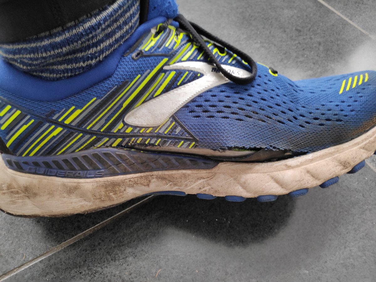 brooks shoes twitter