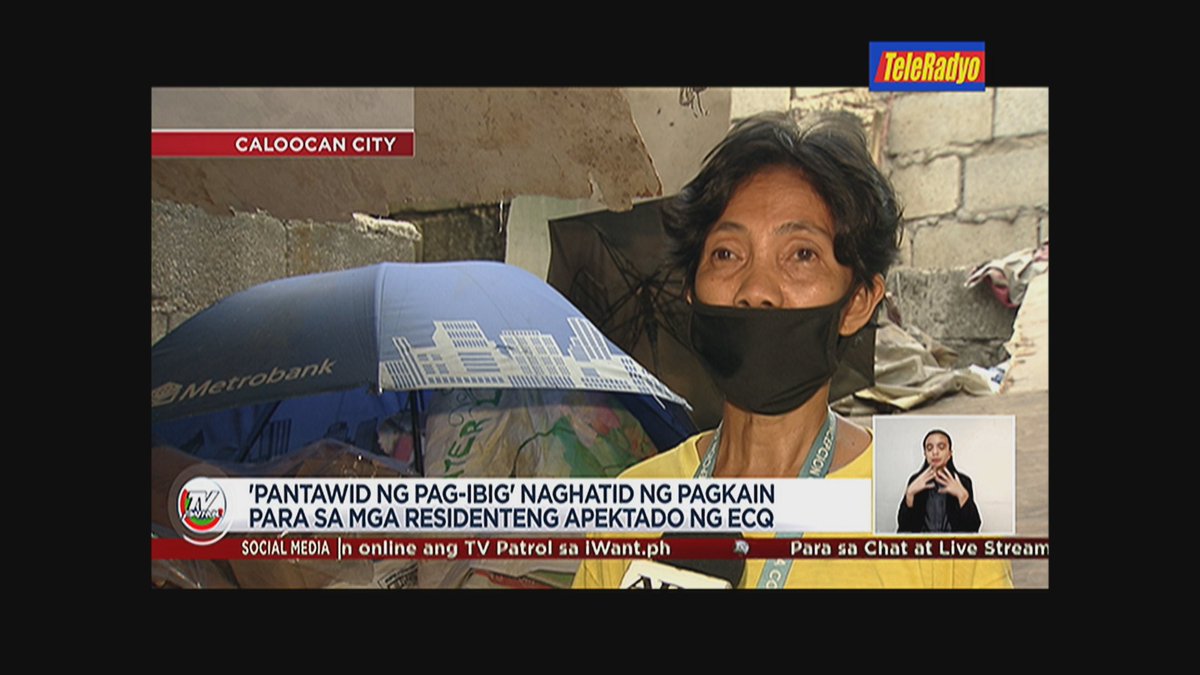 TVPatrol's tweet photo. #TVPatrol Naghatid ng pagkain ang Pantawid ng Pag-ibig sa mga residente ng Caloocan City na apektado ng #COVID19Quarantine | ulat ni @Bernadette_ABS https://t.co/vXBwc4JYw0