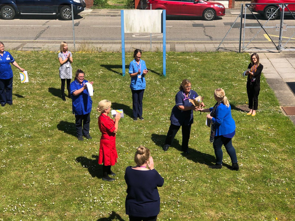 mel_ellard's tweet photo. Happy #InternationalNursesDay2020 from the Community Children’s Nursing Service and Looked after Children Service in @SolentNHSTrust 🌈☀️🌈☀️🌈@clarrysmith @stephaniemay001 @carol_stevens7 https://t.co/6s3g1YV7IK