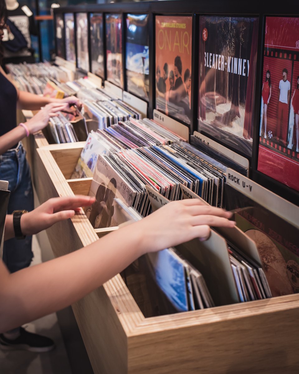 Swee Lee tweet media