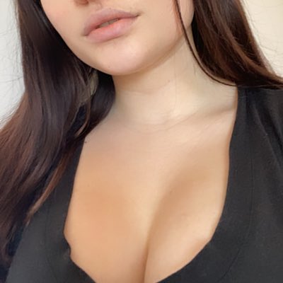 Funsizefeet1's tweet photo. I got locked out of this account but finally....I’m back😈 who’s excited?👅#NewProfilePic #footworship #feetpic https://t.co/Ad22VF3V8Q