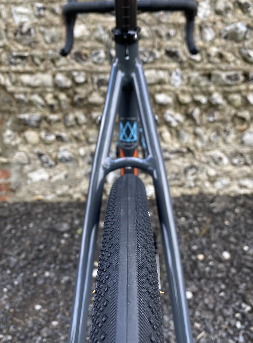MASON_Cycles's tweet photo. More details on this lovely #MasonDefinition 105 build very soon...
.
@HuntBikeWheels @ridewtb @DedaElementi
. https://t.co/j0MARAzebF