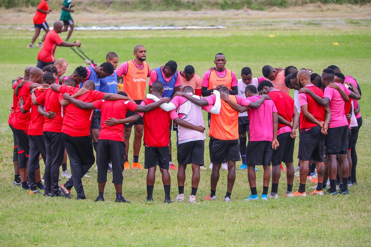 SimbaSCTanzania's tweet photo. MABINGWA WA NCHI 🦁 #NguvuMoja https://t.co/nq0JInJUaG