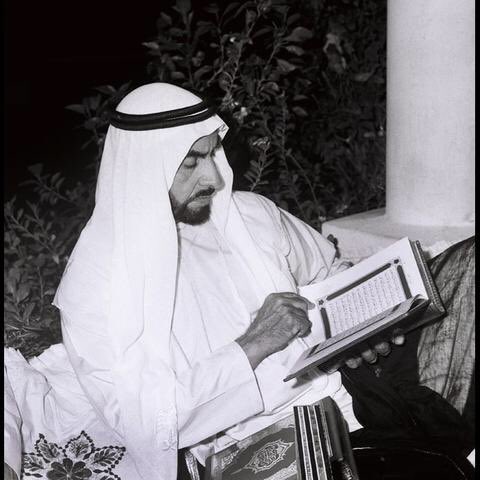FatimaAlmutawa's tweet photo. رحمك الله #زايد الخير..
منحتنا وطن نفتخر به بين الأمم

#يوم_زايد_للعمل_الانساني https://t.co/LfpLoouLQy