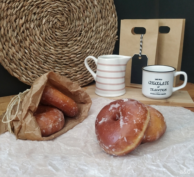 azucaryoregano's tweet photo. 📣📣📣NUEVA RECETA📣📣📣
🍩🍩Donuts🍩🍩
¿Sabíais que el posible origen de los #donuts está en #Holanda? 🤔🤔 Sea como fuere, lo cierto es que son miles las combinaciones posibles, pero todos están riquísimos
https://t.co/wXQtY532vm https://t.co/qzDXC1gTsZ