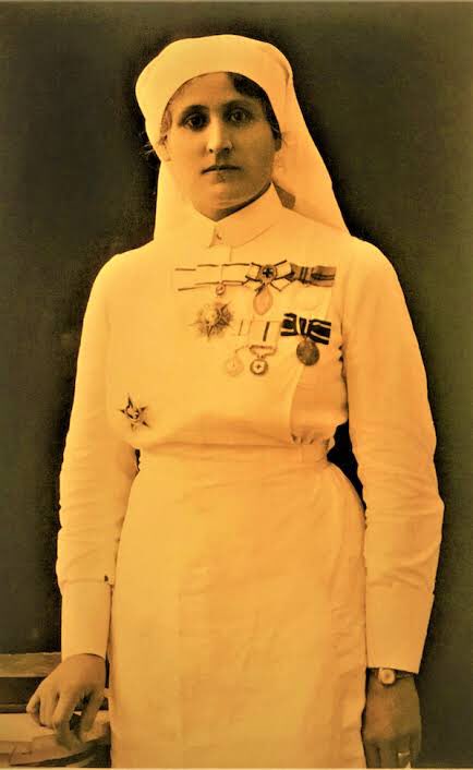 Her sardığım, iyileştirdiğim yara benim için küçük bir madalya olacak. 
Safiye Hüseyin Elbi- İlk Türk Hemşire 
#hemsirelergunu #FlorenceNightingale #HemsirelikHaftası