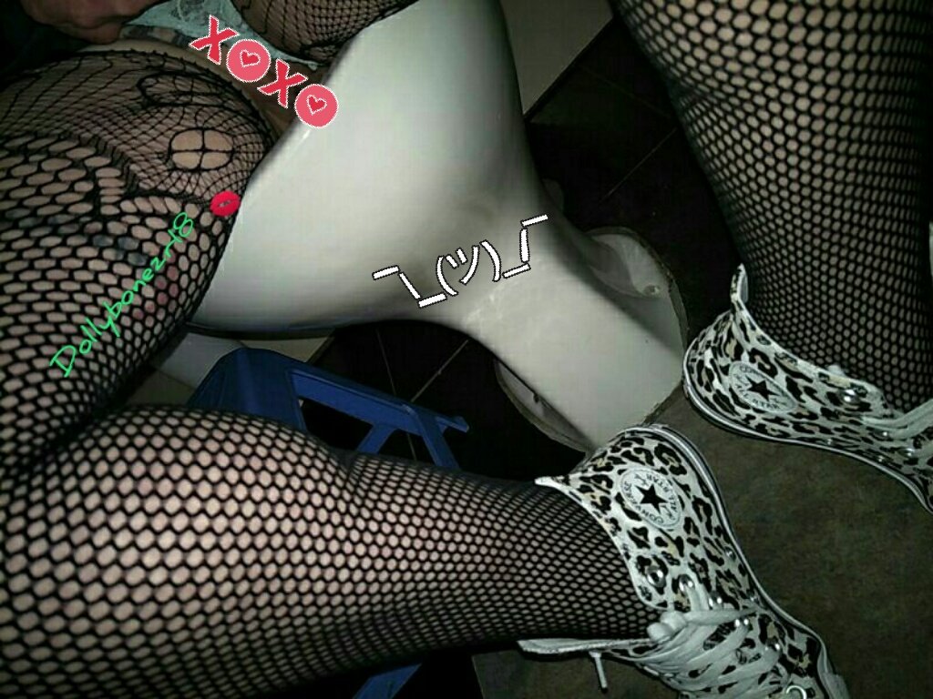 CandiedBonez's tweet photo. Name a bonus to #crothless #tights..
You don't need to pull them OR your panties down 😏 that's mine 😇 https://t.co/xo2IQwbEKD