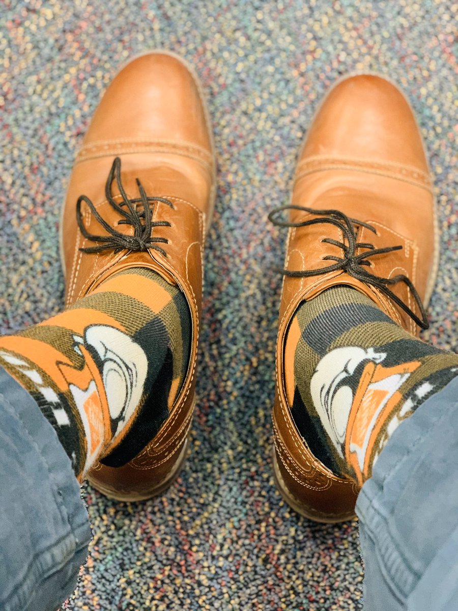 JustinGTHD's tweet photo. Today #sockwars salutes @HomeDepot, and the amazing way our company has supported it’s associates during these challenging times!! Thank you!! https://t.co/EhpkLJmZnd
