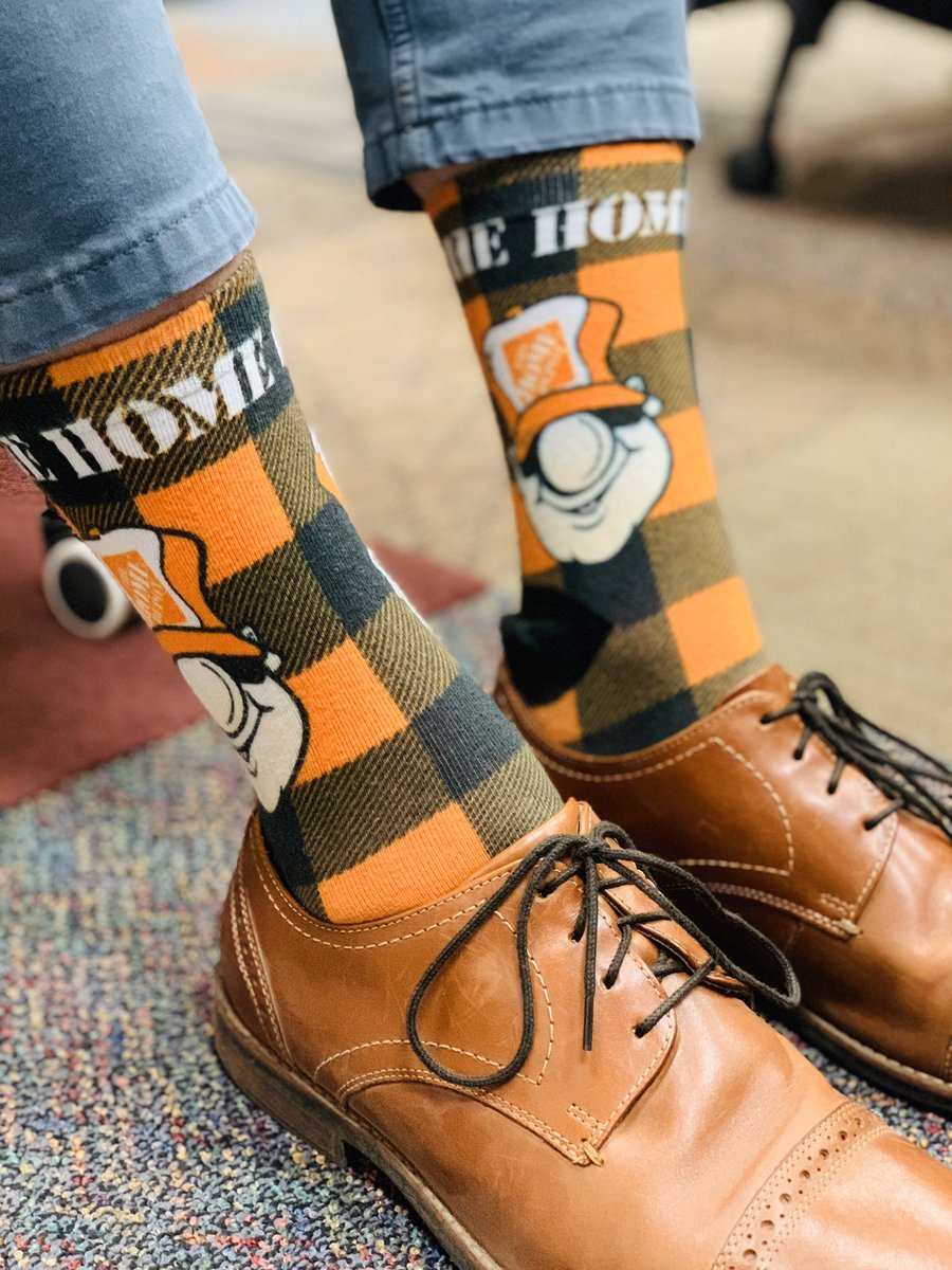 JustinGTHD's tweet photo. Today #sockwars salutes @HomeDepot, and the amazing way our company has supported it’s associates during these challenging times!! Thank you!! https://t.co/EhpkLJmZnd