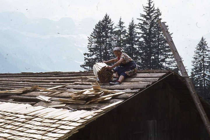 MuseenMontafon's tweet photo. "Kulturlandschaftsfonds Montafon" https://t.co/qWUMSVFqNh
Förderanträge können dort jederzeit eingereicht werden #schindeln #dachdecken #tradition #kulturlandschaft (2/2) https://t.co/ugVt4SovgB