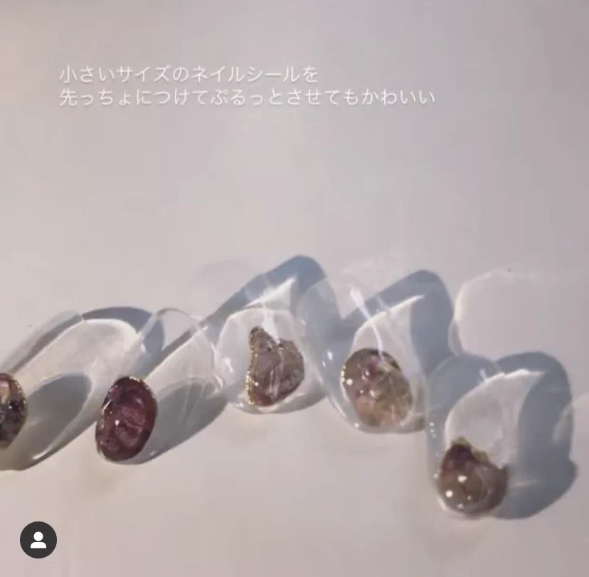 全力で待機中。モネの世界をまとうネイルシール5/19にフェリシモから発売。