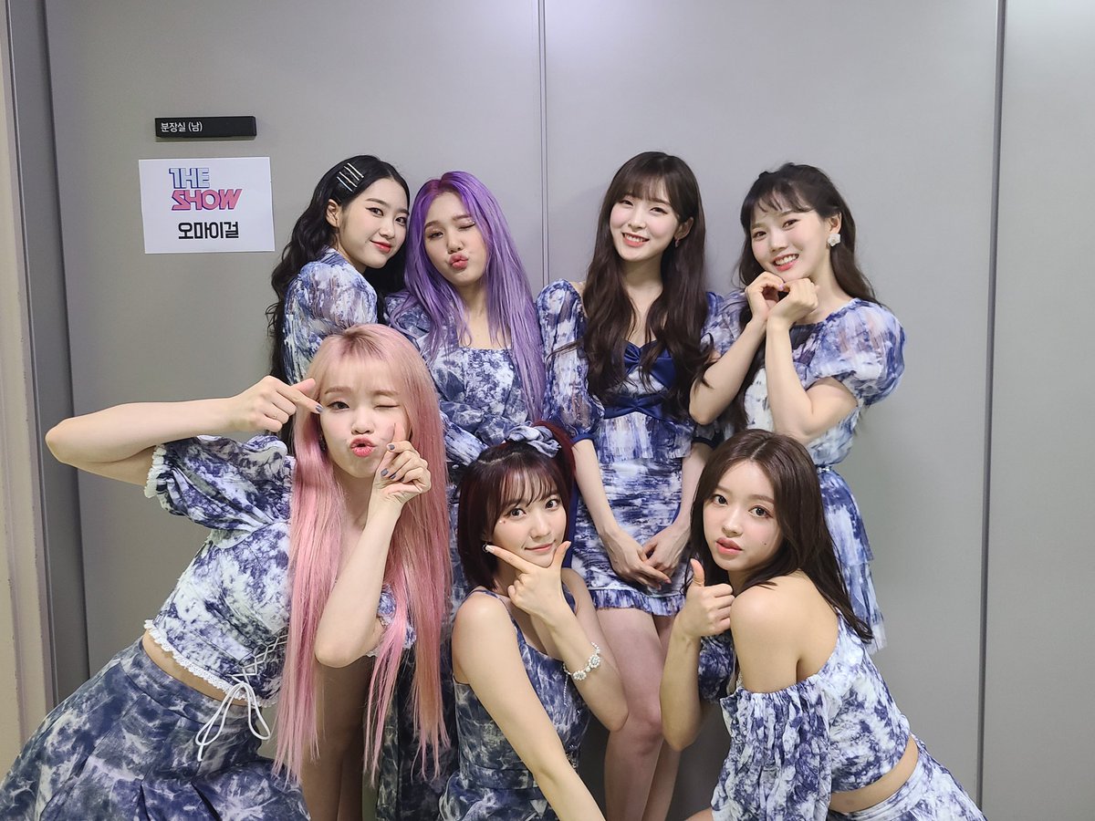 8_OHMYGIRL's tweet photo. [#OhTimes] 200512 더쇼 📸

더쇼초이스 🏆 수상을 축하합니다🎉

#양갈래도귀여운오마이걸😍

#오마이걸 #OHMYGIRL #OMG 
#NONSTOP #살짝설렜어 https://t.co/AVlkJSgphV
