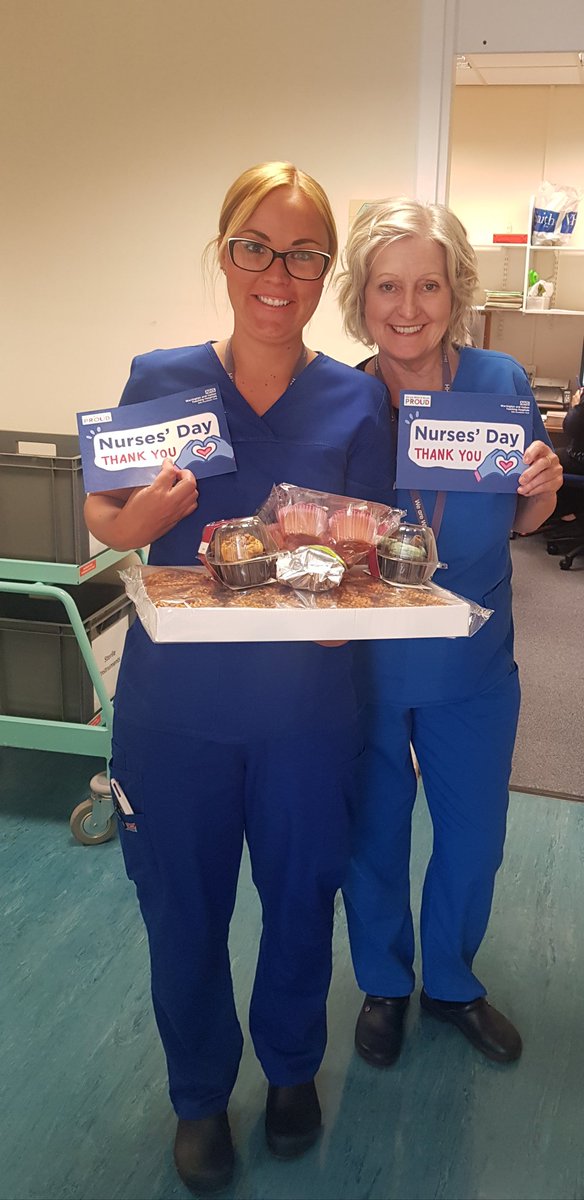#NursesDay2020 treats from <a href="/WHHNHS/">WHH 🏥</a> for our oral surgery &amp; orthodontics dental nursing team.
Very kind, thank you 💙❤