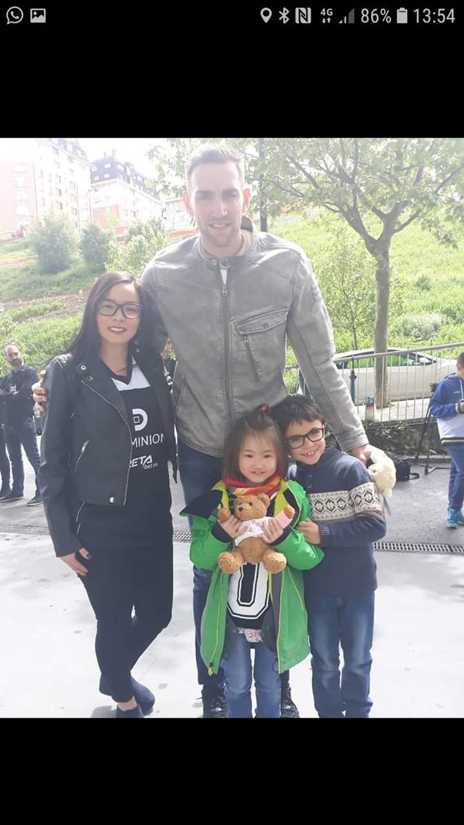 taradsyfelices1's tweet photo. Zorionak @AxelHervelle!!!!!!
Los Tarad@s te llevamos en el corazón. #alwaysMIB https://t.co/t7qAMRfrvM