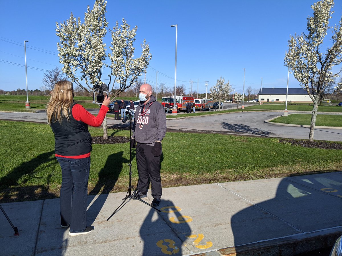 Hilton CSD tweet media