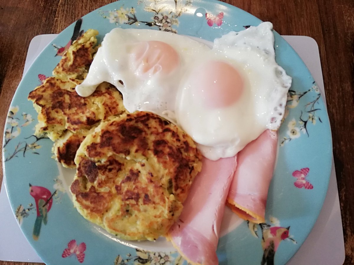 hevc's tweet image. Bubble and squeak lunch.