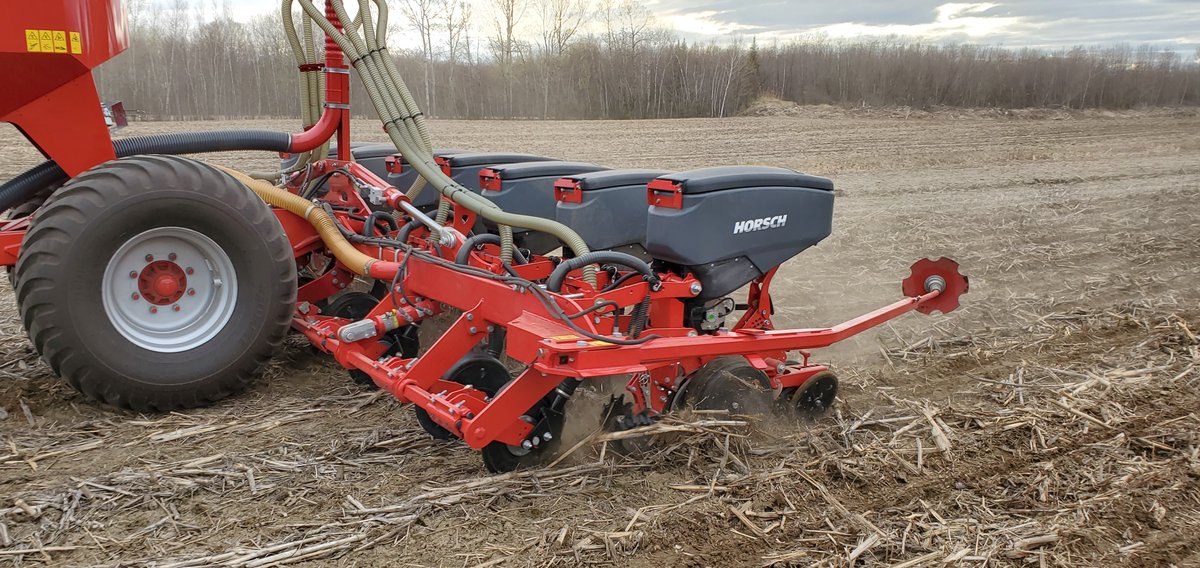 laurent_letzter's tweet photo. Le planteur #MAESTRO DV fait sa tournée !!! Et vous pouvez l'essayer en #Tournée. Double distribution, engrais solide et semences, précis et polyvalent, entrainement électrique indépendant avec coupure rang par rang #Corn #HORSCH #agcan #agqc #semis20 #plant20 #plant2020 #Ontag https://t.co/tXEKGweaq5