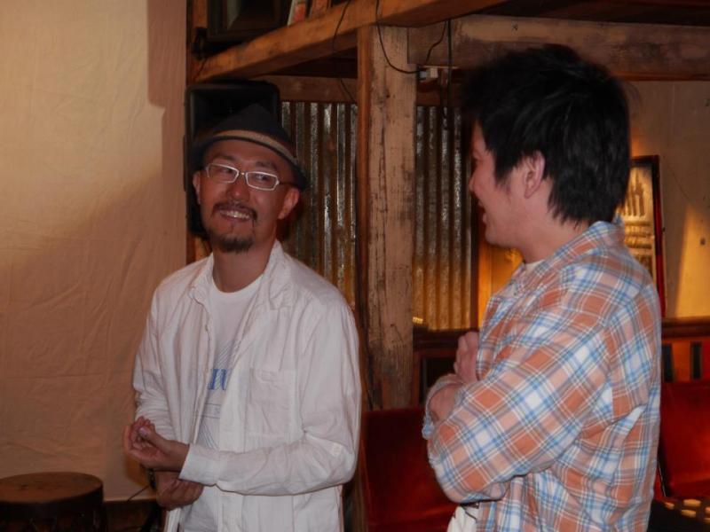 GrassRootsSama's tweet photo. 懐かしい思い出!!!
2013/5/4 @a1championsound と @Shing02 による横浜Grass Rootsでのイベント。 Luv(sic) Part6 Remix のPV、ミニドキュメンタリーのプレミア上映会。
こんな夜もあったなあ。また、やりたいなあ。 #shingo2 #spinmastera1 https://t.co/lZqCKfArAl