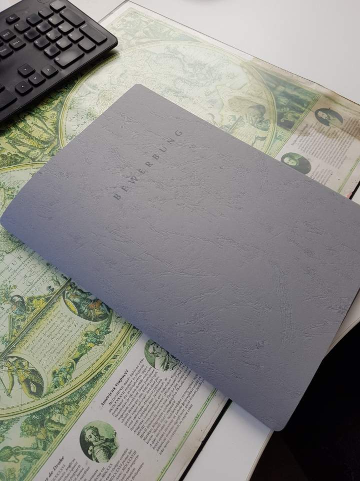 gerstex1's tweet photo. 독일대학은 전공에 따라 학교에 따라 지원시기가 달라져요. 코로나19로 인해 더욱 혼란스러웠던 대학지원이 슬슬 마무리가 되어갑니다. #독일유학원 #독일유학 #독일대학원서지원 #독일공대 #독일학사 #독일석사 https://t.co/jVMIeE3jvV